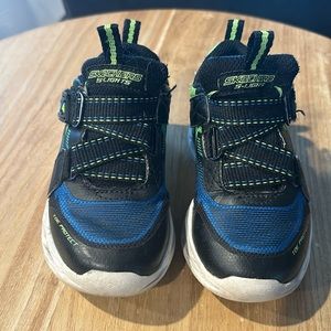 3/$20 Bundle and Save! Skechers Toddler Boy’s Light Up Sneakers Size 7